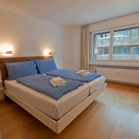 Lora, La Emeline * צרמט