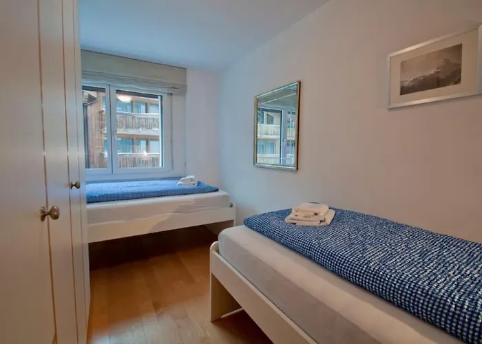 Lora, La Emeline Apartment