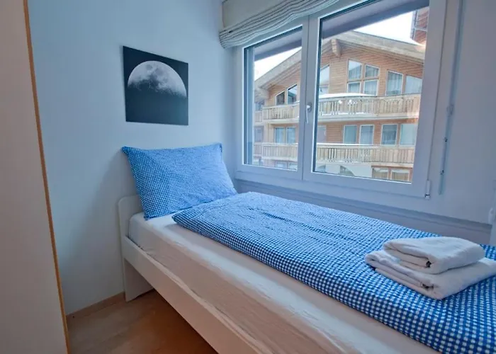 Lora, La Emeline Zermatt