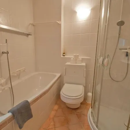 Lora, La Emeline Appartement *